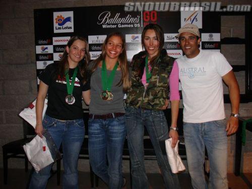 Campeãs Boarder Cross Renata(3a), Camila(1a) e Maina(2a)